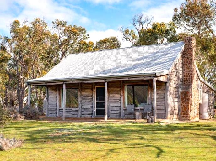 germinal-beerschot | Have Tea at the Grampians Chalet: Enjoy a relaxing tea at the Grampians Chalet